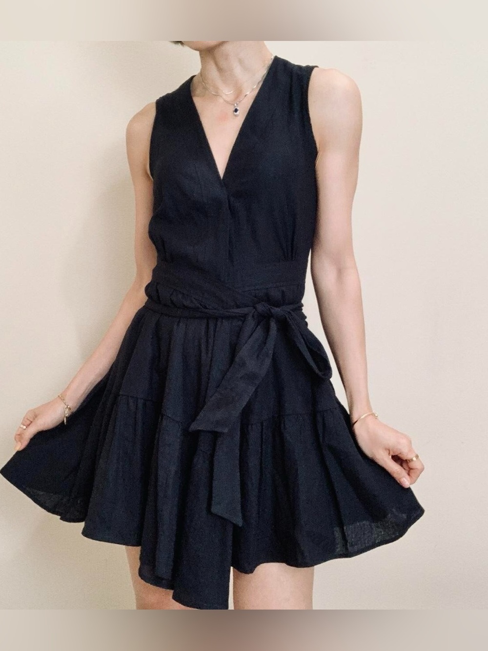 CHRISTIAN LACROIX Black Linen Blend Ruffle Short Mini Dress
Size Small